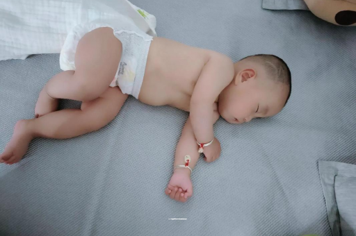 六盘水宝宝口水多怎么回事